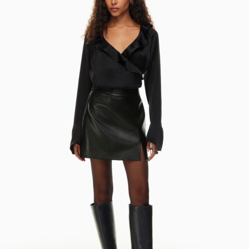 Aritzia Patio Skirt